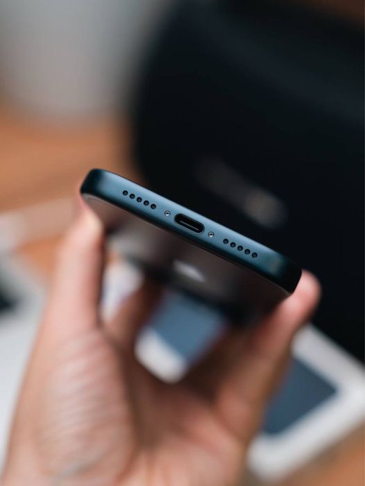 iphone 17 pro deep blue новый