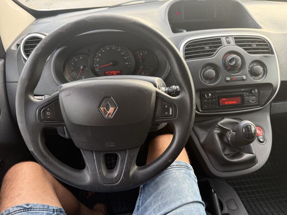 Vand Renault kangoo 1.5 dci 2014,ac functional,senzori parcare,pilot automat,import Olanda