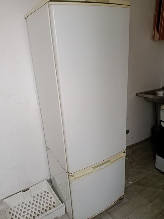 Продам холодильник 5к