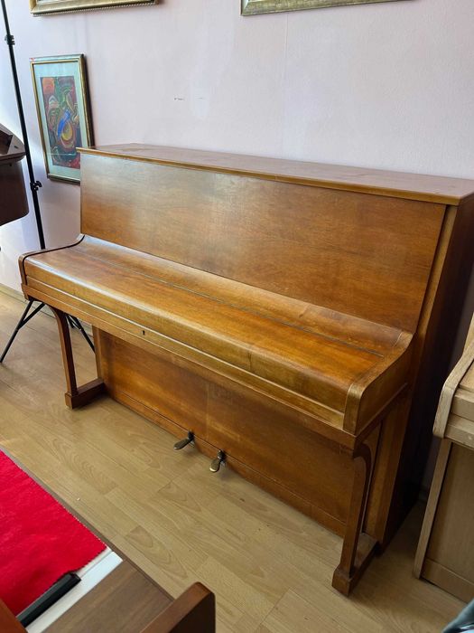 Немско акустично пиано FEURICH