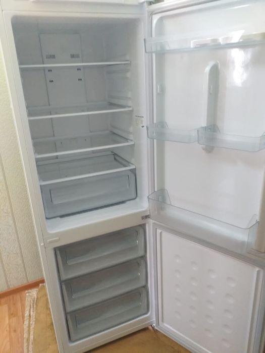Продам холодильник Samsung