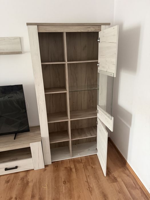 Mobila Sufragerie ( 4 corpuri ) 9/10 Pret : 499 lei