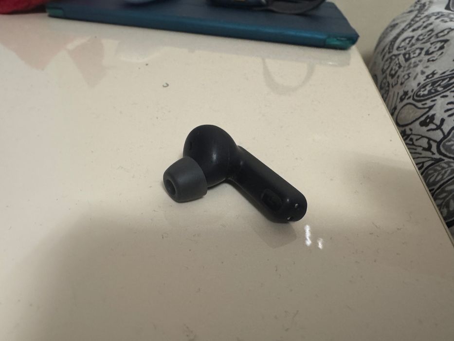 Jbl Tune doar casca dreapta