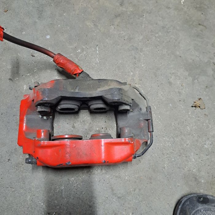 продам передние суппорта на бмв е 38