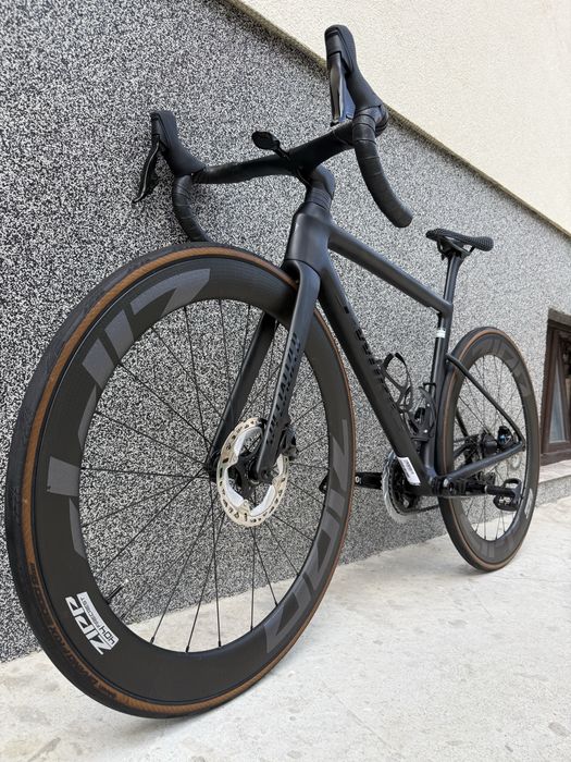 Specialized S-Works Tarmac SL8 2025 FACT 12r Carbon • SRAM Rival eTap AXS • Zipp 404 Firecrest