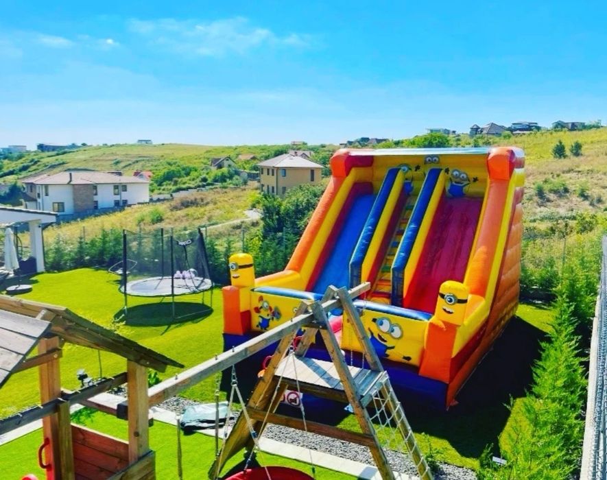 Închiriem tobogane gonflabile