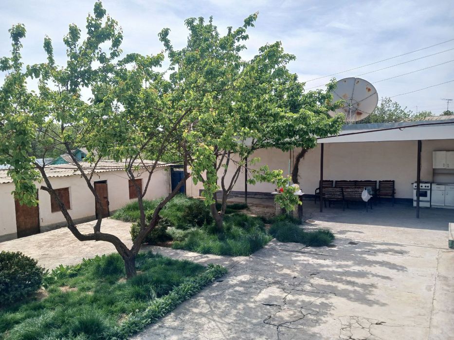 Qibray yer sotiladi Botanika sanatoriya