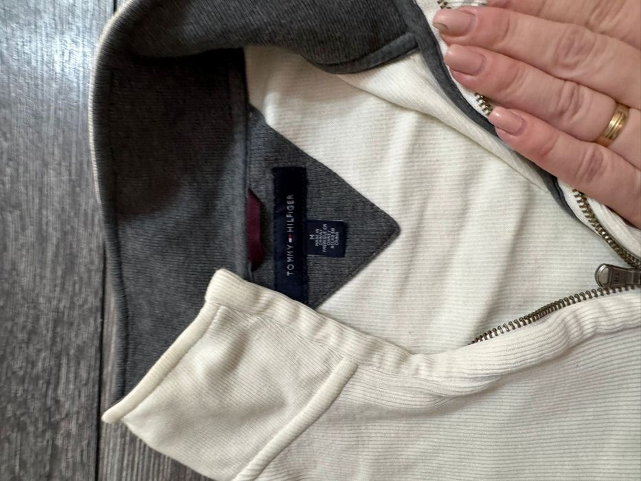 Pulover Tommy Hilfiger marimea M