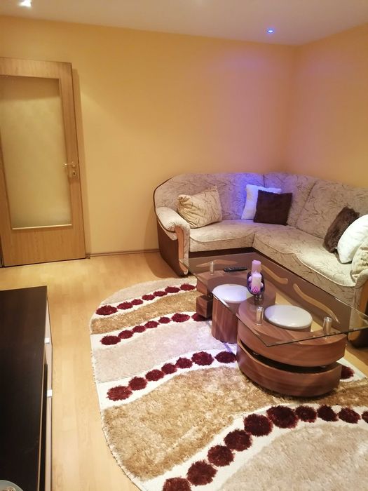 Apartament 3 camere decomandat, mobilat, 2 băi, zonă excelentă