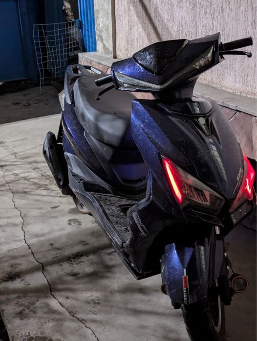 продам мопед  м8 про