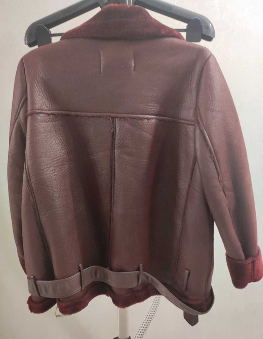 Куртка 42 размер ,модный цвет