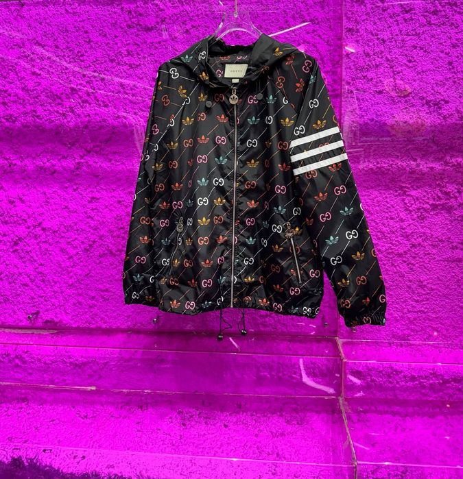 Продавам различни якета и елеци