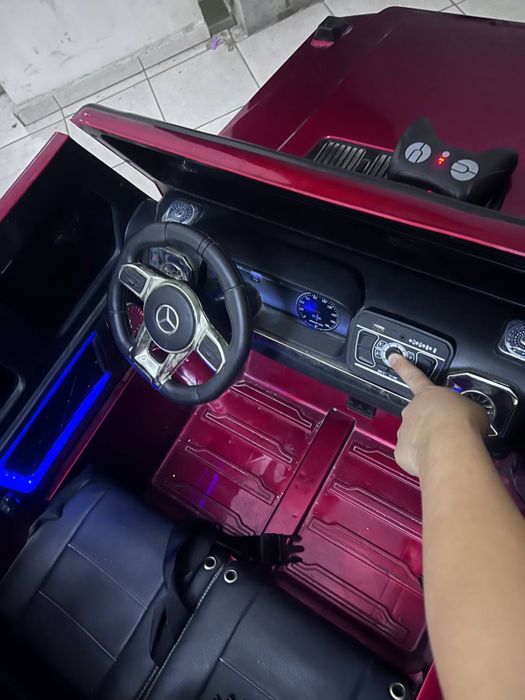 Mersedes Benz bolalar elektromobili