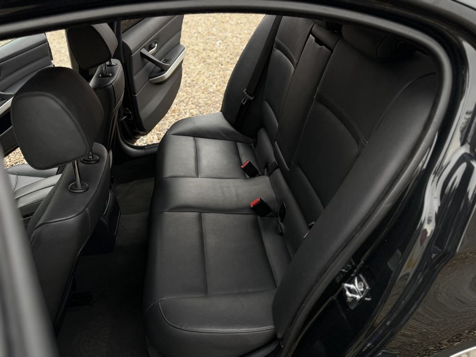 Bmw e90 320D//177CP  garantie 24 de luni motor+cutie