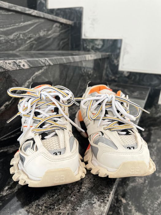 Balenciaga Track 37 colorway Orange/white