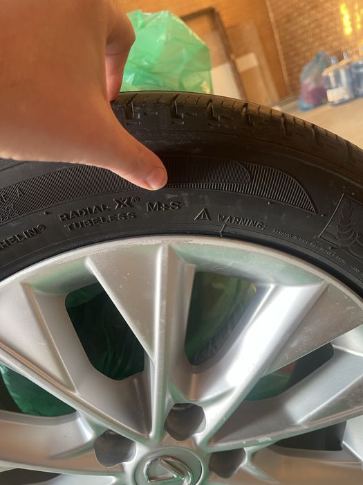 215/55/17 шини диски оригинал