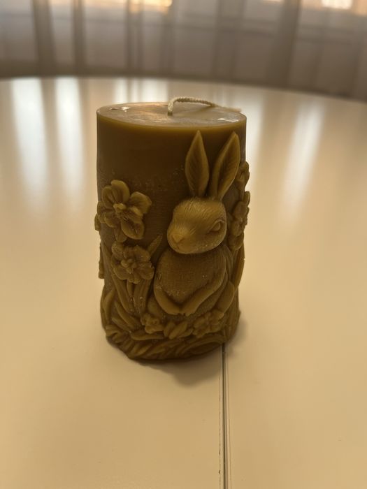 Vand lumanari artizanale din ceara naturala