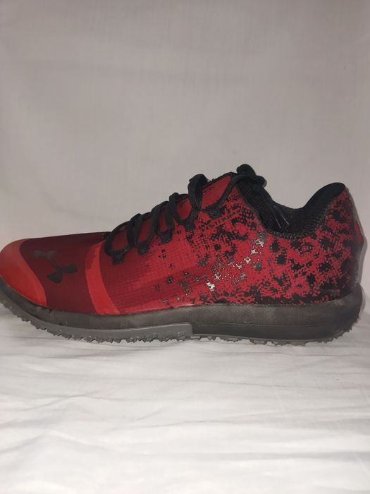 Кроссовка  новый