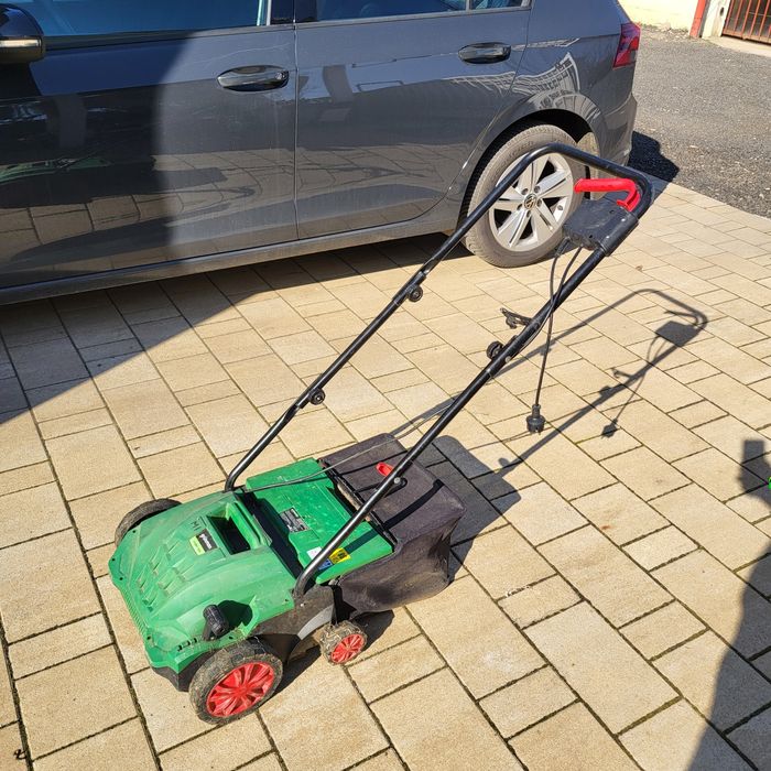 Inchiriez scarificator