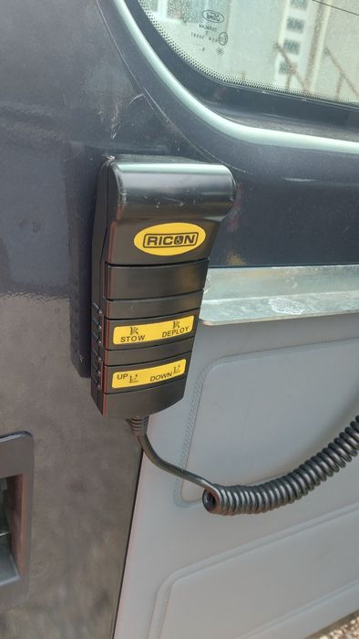 Elevator Lift hidraulic pt Pers cu disabilități, 350kg