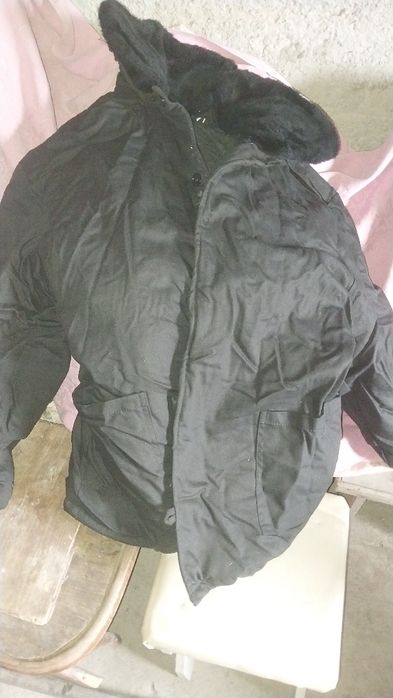 Продам зимнию спец одежду