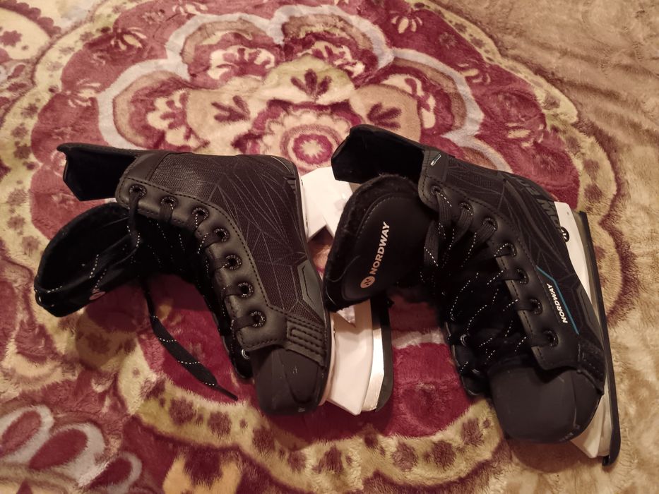 Продам коньки 34 размер