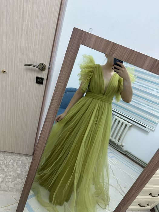 вечернее пышное платье