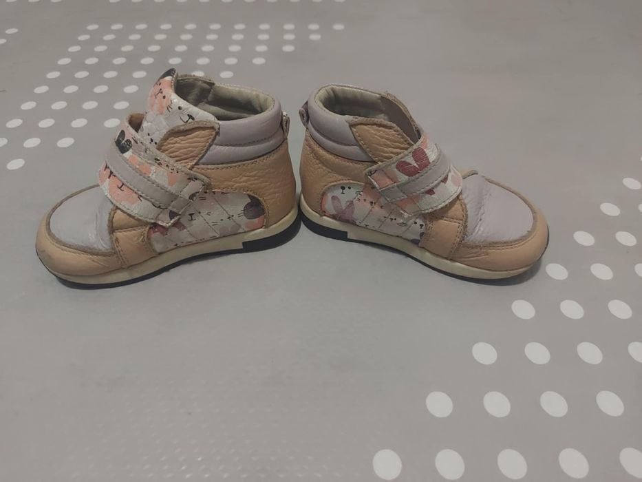 Papucei piele mărimea 22