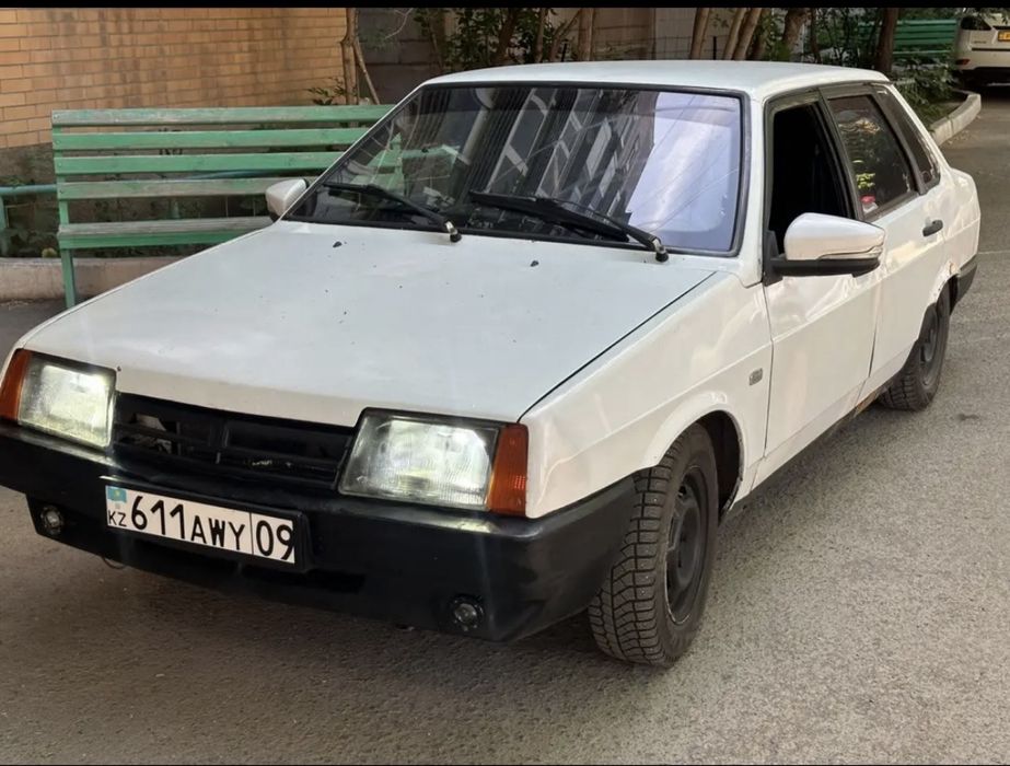 автомобиль ваз лада