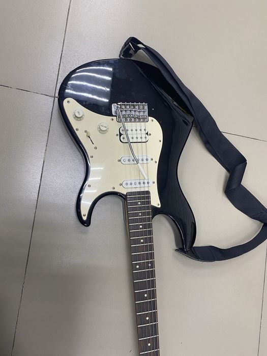 Электрогитара Yamaha EQ112C (ТМ79)