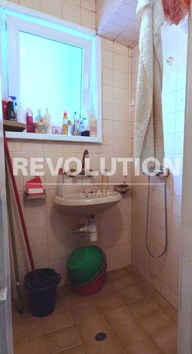 Дава се под наем Тристаен апартамент в Варна, ВИНС - 80 кв.м за 450 € - Снимка #5