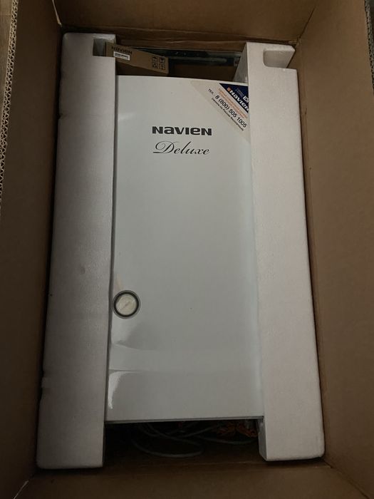 Продам газовый котел Навьен делюкс 16