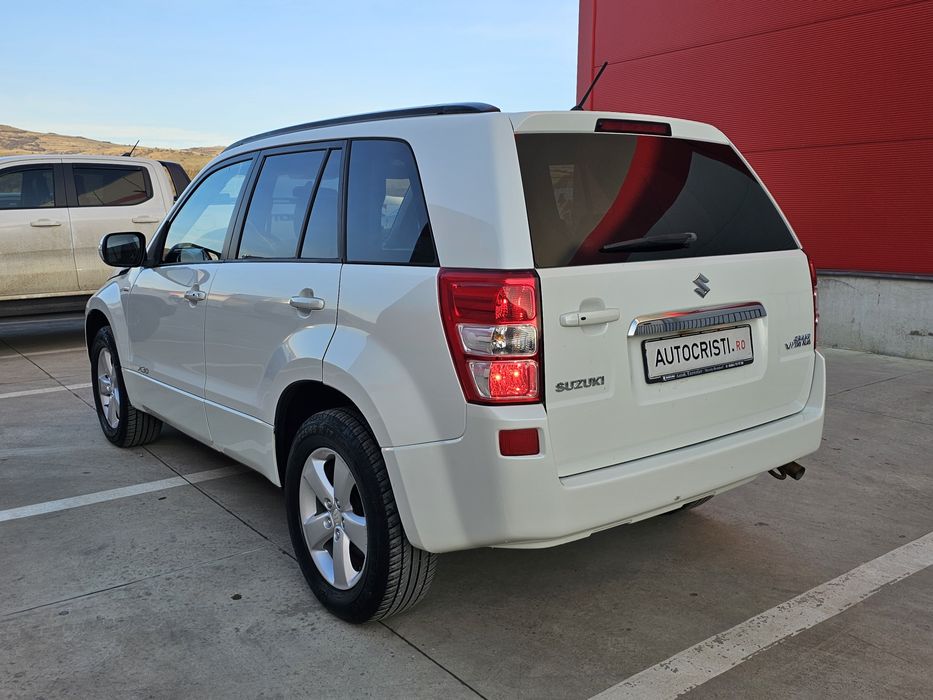 Suzuki grand vitara,1.9Diesel,4x4,Clima,Trapă,Xenon,Posibil Rate *