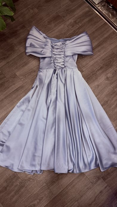 Продам новое вечернее платье. Идеально подойдет для выпускного.