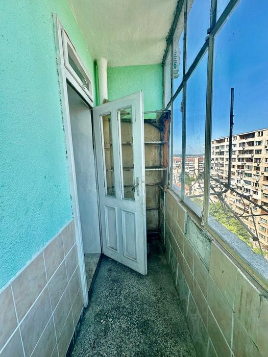 Продава се Тристаен апартамент в Бургас, Център - 90 кв.м за 2467 €/кв.м - Снимка #16