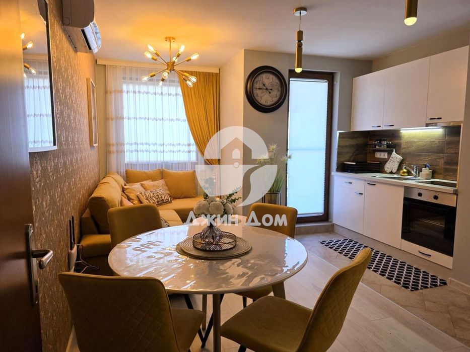 Продава се Двустаен апартамент в Свети Влас - 62 кв.м за 1107 €/кв.м - Снимка #2