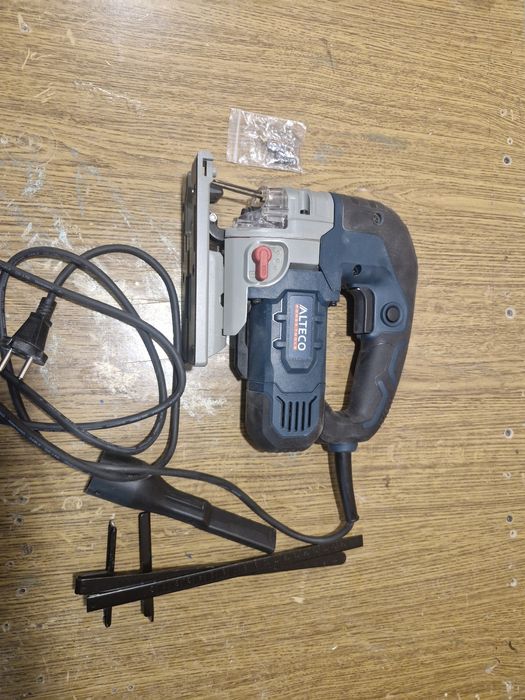 Продам электролобзик