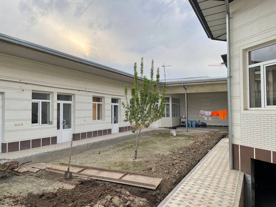 Uy sotiladi yangi xayot rayon