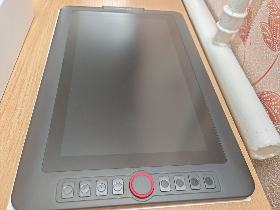 Графический планшет Artist 13.3 Pro