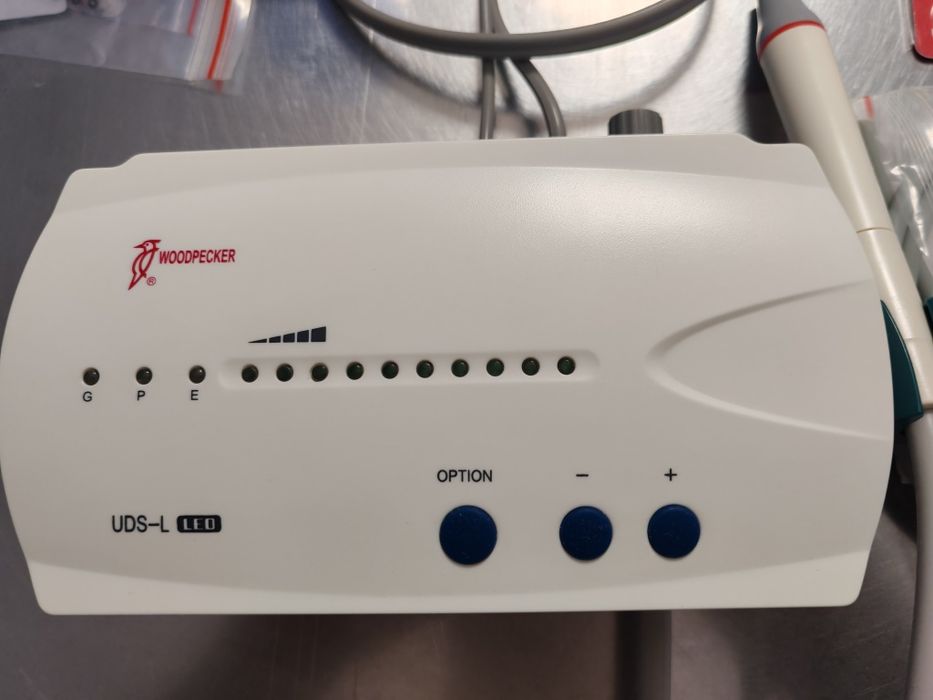 Aparat de detartraj dentar woodpecker