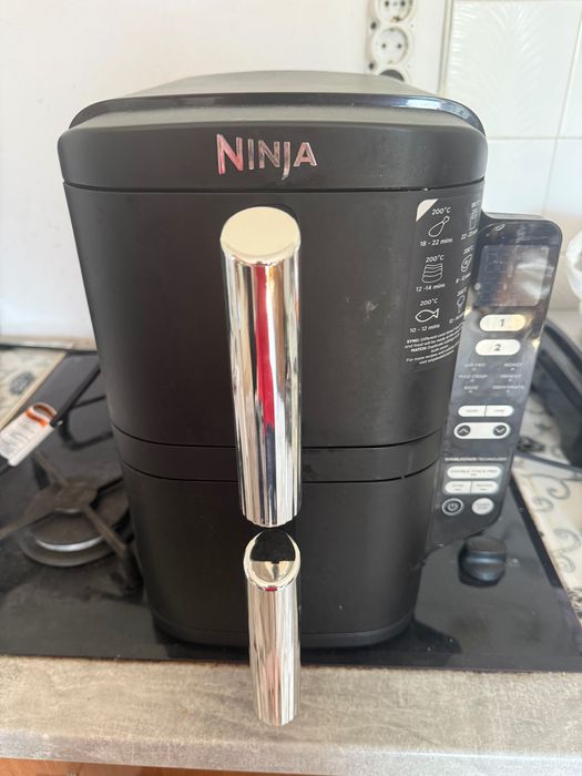 Фритюрник с горещ въздух Ninja Double Stack SL300, 2470W, 7.6 л, 6 функции за гитвене!