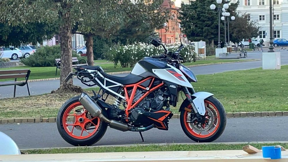 KTM 1290 Superduke R