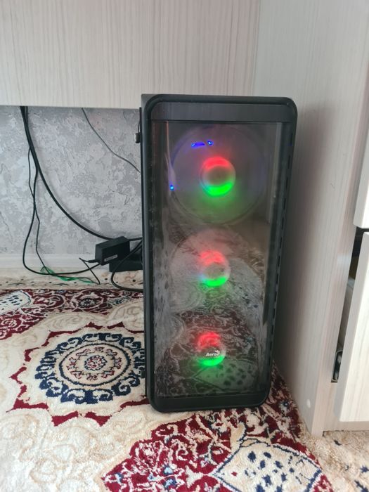Продам игравой Пк мощный в Комплекте