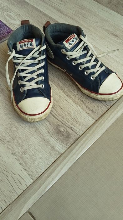 Vând adidas Converse , mărimea 37.