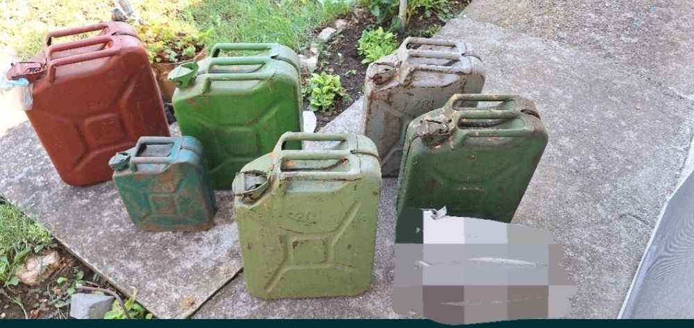 Железни туби за гориво 10 и 20 литра