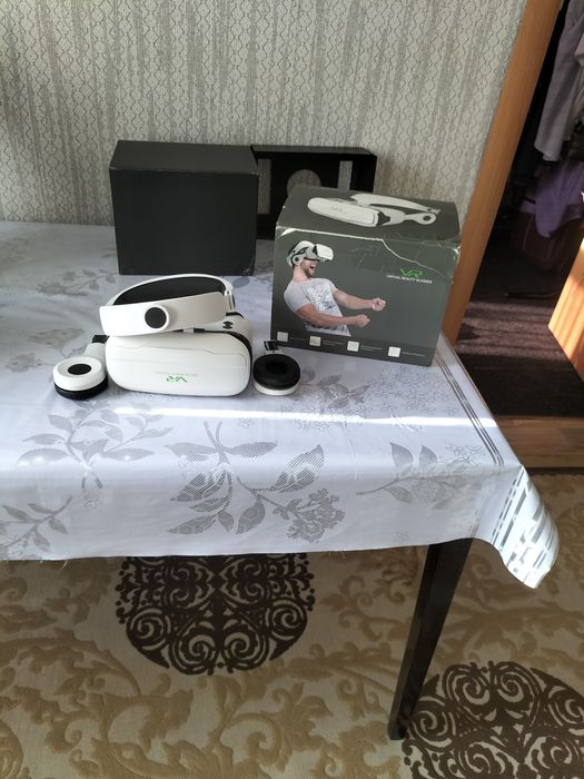 Продам очки виртуальные 3D