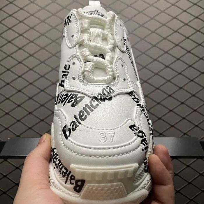 Balenciaga Triple S - Black/Cream/White