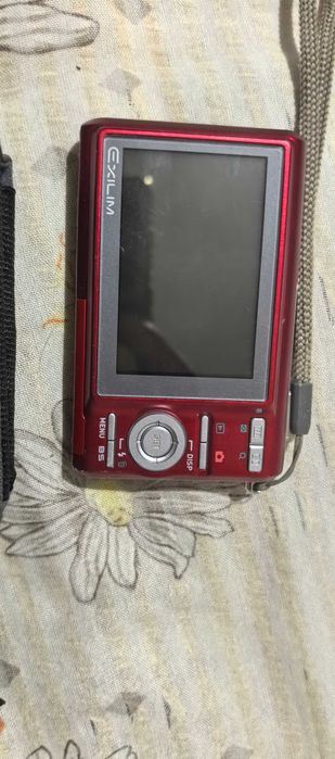 Фотоапарат CASIO EX-Z75