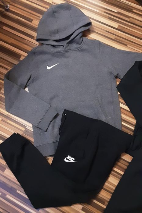 ( М 137/147) NIKE оригинални екипи