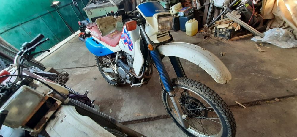 Vând Honda xr 650